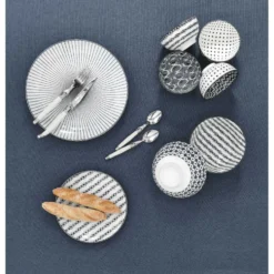 Assiette à dessert blanche motif ligne de croix noir Ø19cm