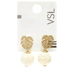Boucles d'oreilles boutons monstera doré avec boule pendante raphia beige