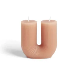 Bougie lettre U marron clair 6x4xH9cm