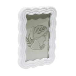 Cadre photo plastique vague 12x17cm pour photo 10x15cm (3 modèles)