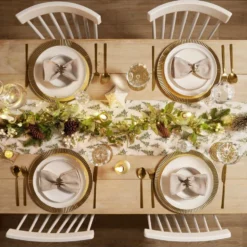 Chemin de table Noël blanc motifs sapins et flocons 3m