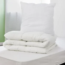 Couette caline polyester blanc 1 place 140x200cm