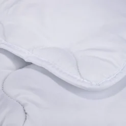 Couette 2 personnes légère blanc 220x240cm