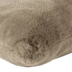 Coussin carré fausse fourrure 45x45cm (3 modèles)