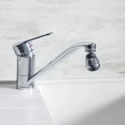 Embout de robinet brise-jet