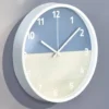 Horloge ronde effet bois bicolore bleu et beige Ø30 cm