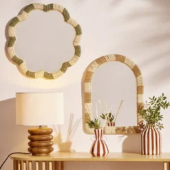 Lampe à poser céramique base ronde effet bois noyer Ø23xH33cm