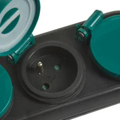 Multiprise étanche 4 prises noir et vert