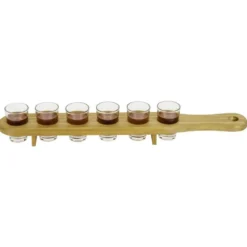 Planche en pin avec 6 verres à shooter