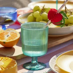 Verre à pied plastique vert 30cl