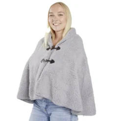 Veste plaid châle moutonné gris 75x150cm avec boutons à brandebourg