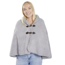 Veste plaid châle moutonné gris 75x150cm avec boutons à brandebourg
